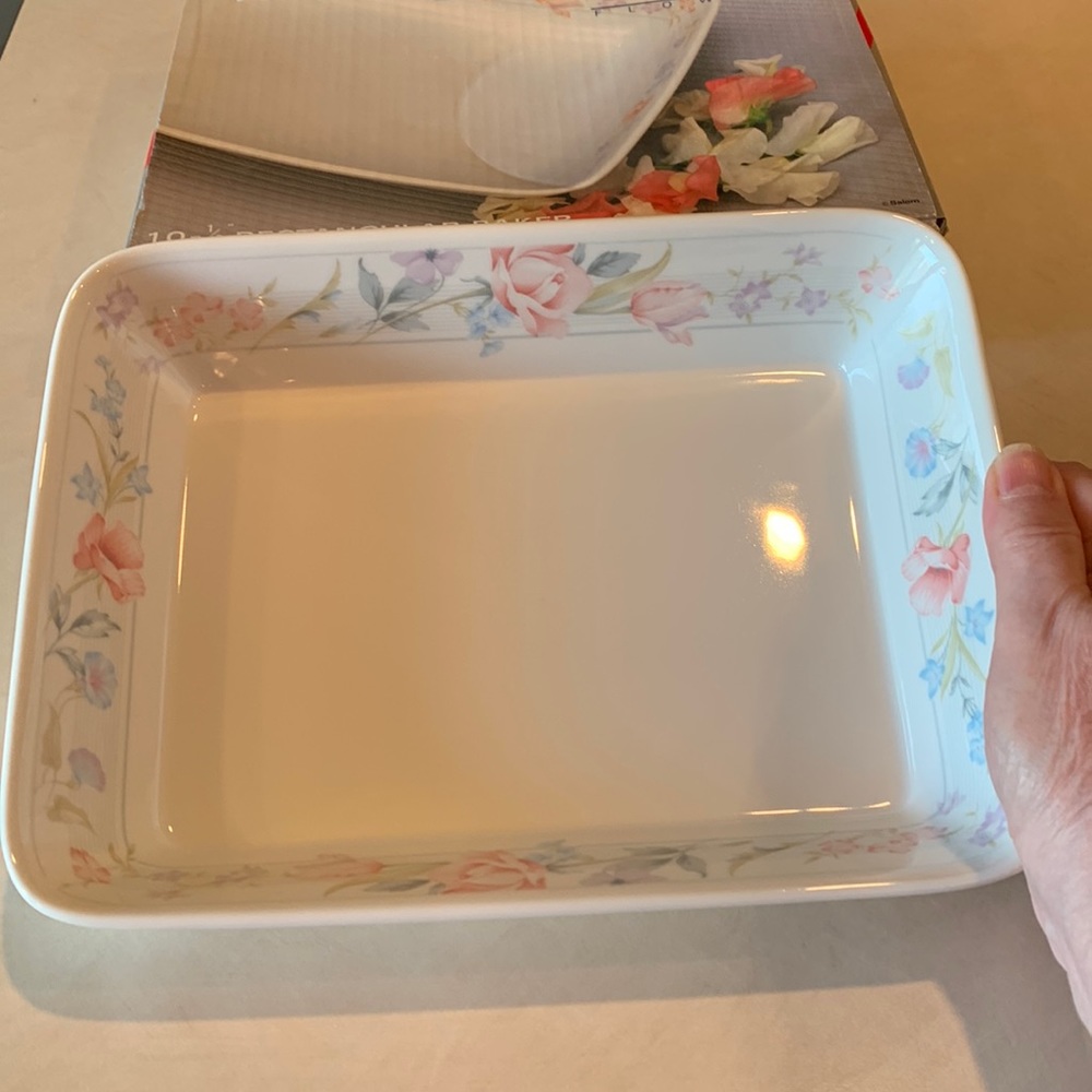 American Limoges Flowers Collection. It is the 10 1/2” Rectangular Baker
